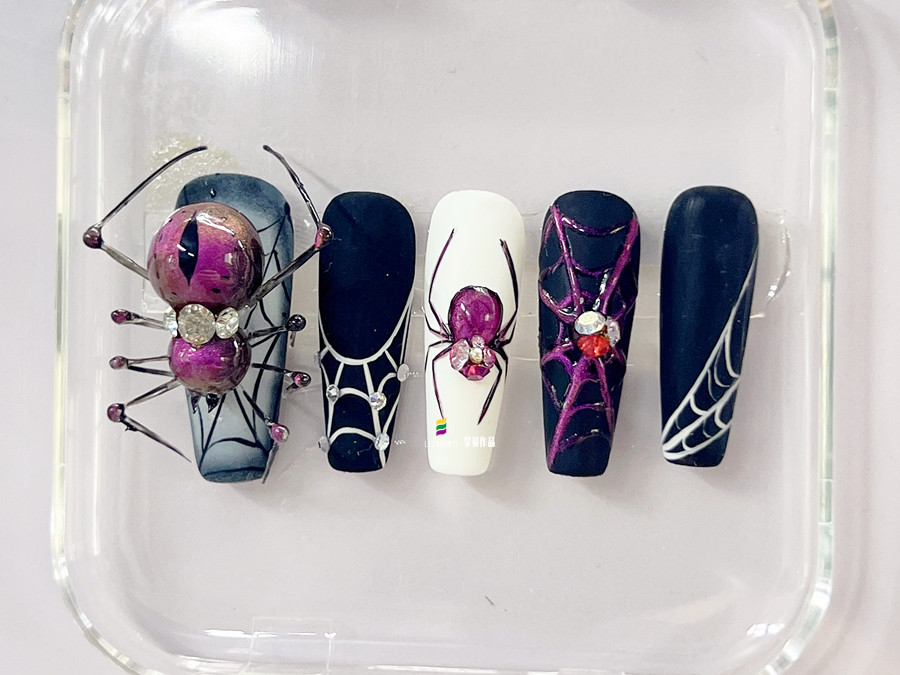 立體蜘蛛辣妹美甲，廣西美甲進(jìn)修深造