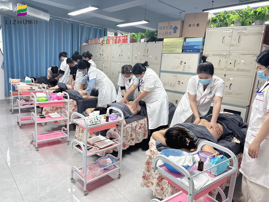 新年假期給身體按摩能有多爽，廣西美容管理健康