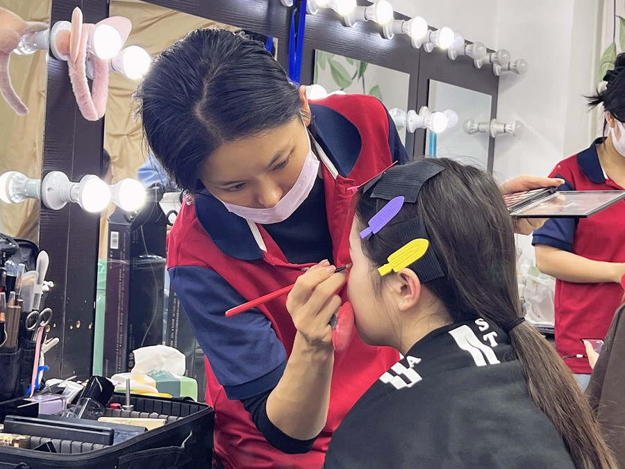 廣西彩妝實操，記錄同學們的每次努力