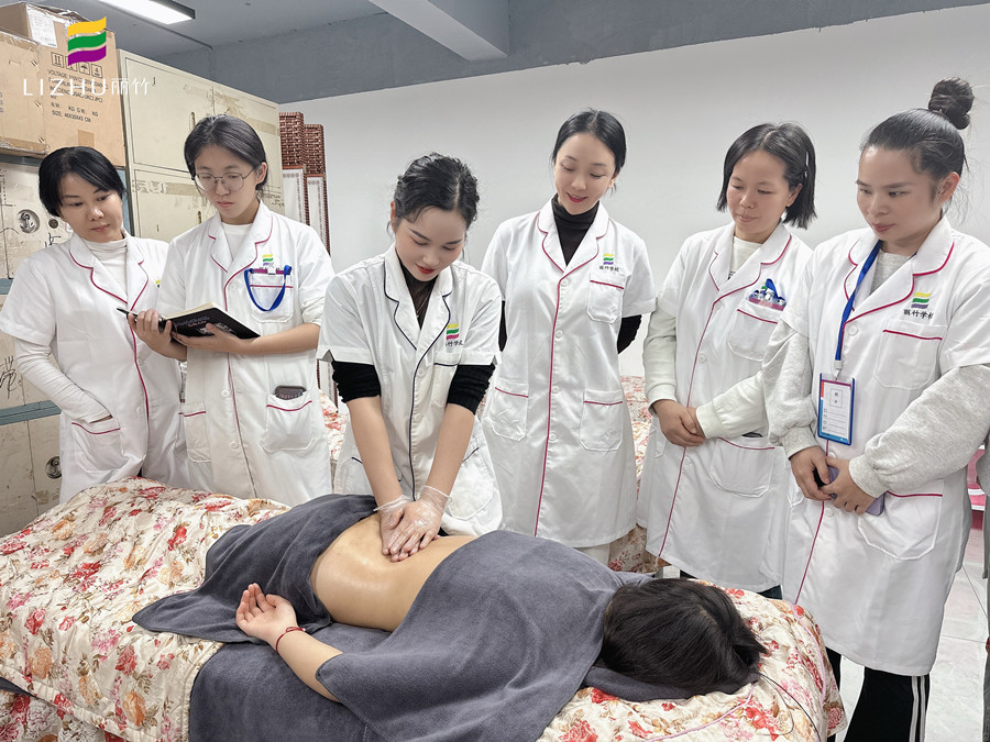 腹部管理，南寧美容健康管理學(xué)校分享