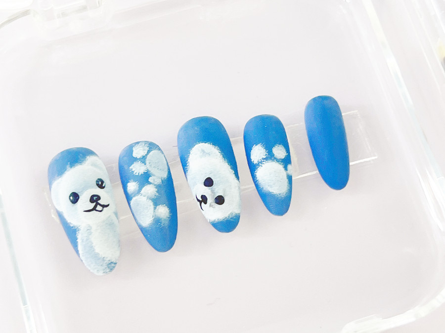 毛絨搓搓熊卡通美甲，南寧美甲進(jìn)修深造作品